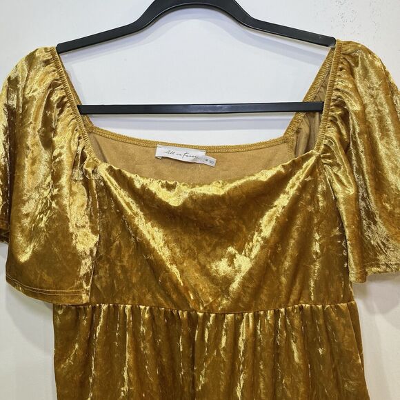 NWT All In Favor Gold Crushed Velvet Mini Dress Size Medium - Picture 2 of 5